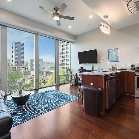 Hostwise Stays - The Washington At Chatham - Free Garage Parking Across From Ppg Arena